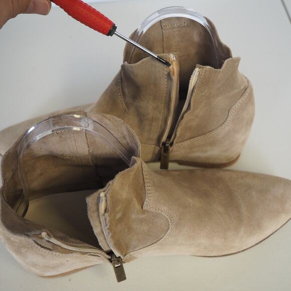 Sundance Suede Leather Toupee Ankle Boot EU 38 Womens 8 Zip Hidden Wedge Western - Picture 6 of 10